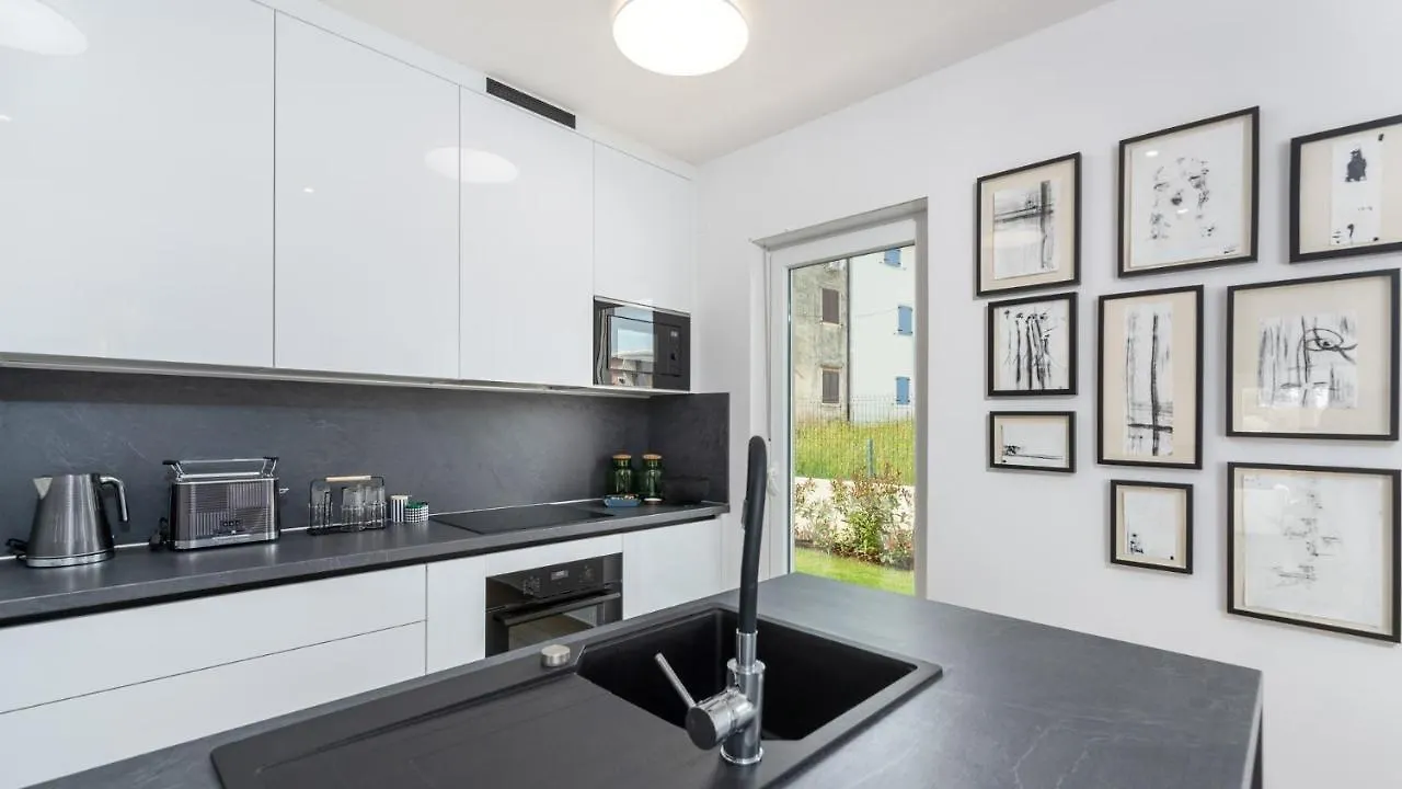 Valizza Villa Audrey בית הארחה